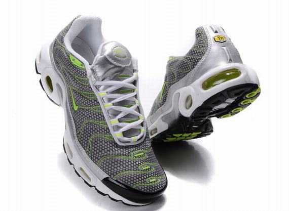 tn puma tn taille 40 livraison gratuite.JPG